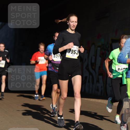 06.10.2024 - 19. swb-Marathon Bremen Michael Strokosch http://msf.ph/oto/7344600 06.10.2024 10:13:33 Laufen 837, 7953, 7508 meine-sportfotos.de