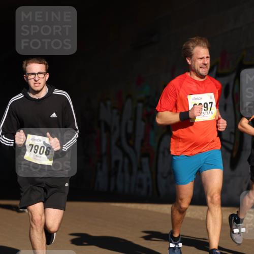 06.10.2024 - 19. swb-Marathon Bremen Michael Strokosch http://msf.ph/oto/7344615 06.10.2024 10:13:36 Laufen 7906, 97, 8996 meine-sportfotos.de