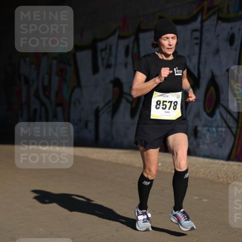 06.10.2024 - 19. swb-Marathon Bremen Michael Strokosch http://msf.ph/oto/7344623 06.10.2024 10:13:40 Laufen 8578 meine-sportfotos.de