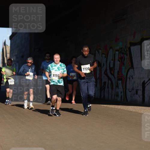 06.10.2024 - 19. swb-Marathon Bremen Michael Strokosch http://msf.ph/oto/7344628 06.10.2024 10:13:42 Laufen 7294, 8517, 652, 8150, 9426, 7720 meine-sportfotos.de
