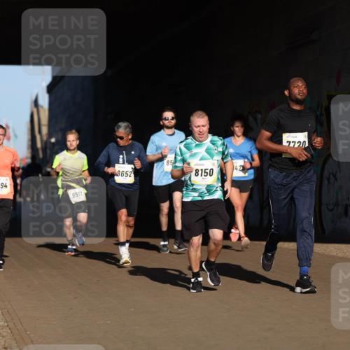 06.10.2024 - 19. swb-Marathon Bremen Michael Strokosch http://msf.ph/oto/7344632 06.10.2024 10:13:43 Laufen 7294, 8517, 8652, 85, 8150, 42, 7720 meine-sportfotos.de