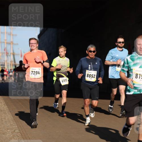 06.10.2024 - 19. swb-Marathon Bremen Michael Strokosch http://msf.ph/oto/7344639 06.10.2024 10:13:45 Laufen 7294, 8517, 855, 8652, 8150, 8426 meine-sportfotos.de