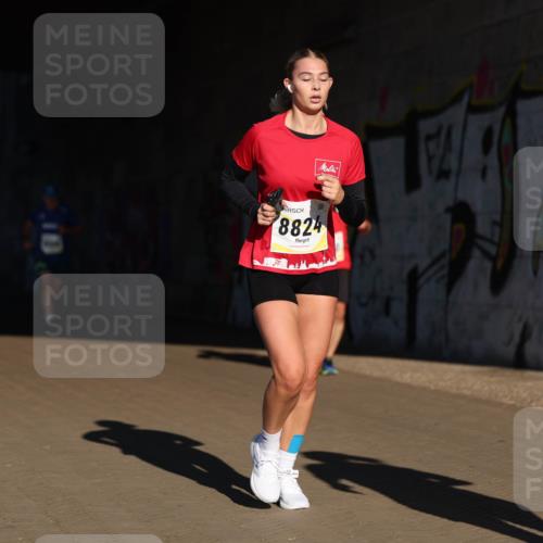 06.10.2024 - 19. swb-Marathon Bremen Michael Strokosch http://msf.ph/oto/7344665 06.10.2024 10:13:54 Laufen 8824 meine-sportfotos.de