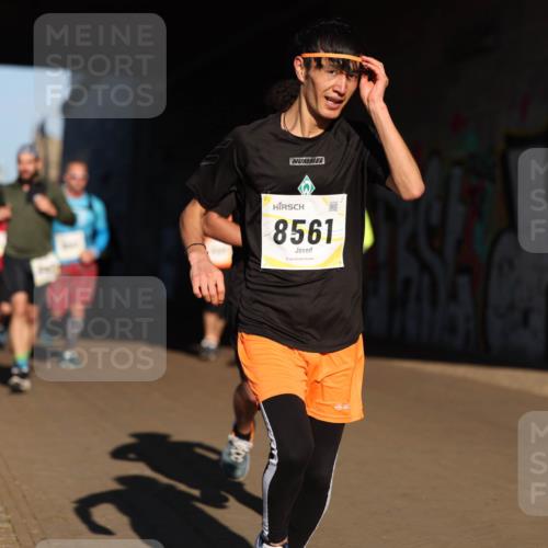 06.10.2024 - 19. swb-Marathon Bremen Michael Strokosch http://msf.ph/oto/7344690 06.10.2024 10:14:05 Laufen 8561 meine-sportfotos.de