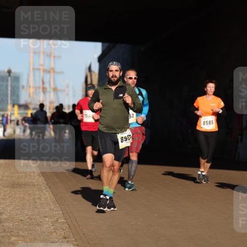 06.10.2024 - 19. swb-Marathon Bremen Michael Strokosch http://msf.ph/oto/7344694 06.10.2024 10:14:06 Laufen 1594, 89, 51, 8585, 8475 meine-sportfotos.de
