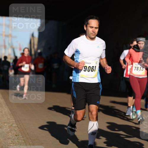 06.10.2024 - 19. swb-Marathon Bremen Michael Strokosch http://msf.ph/oto/7344728 06.10.2024 10:14:14 Laufen 9061, 7833 meine-sportfotos.de