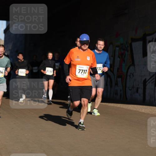 06.10.2024 - 19. swb-Marathon Bremen Michael Strokosch http://msf.ph/oto/7344749 06.10.2024 10:14:19 Laufen 7198, 7414, 7052, 7717, 732 meine-sportfotos.de