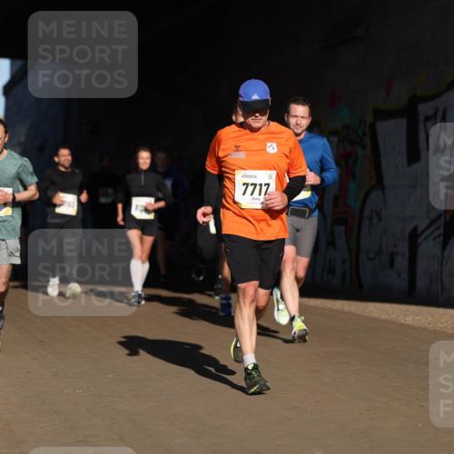 06.10.2024 - 19. swb-Marathon Bremen Michael Strokosch http://msf.ph/oto/7344751 06.10.2024 10:14:19 Laufen 74, 198, 7717 meine-sportfotos.de