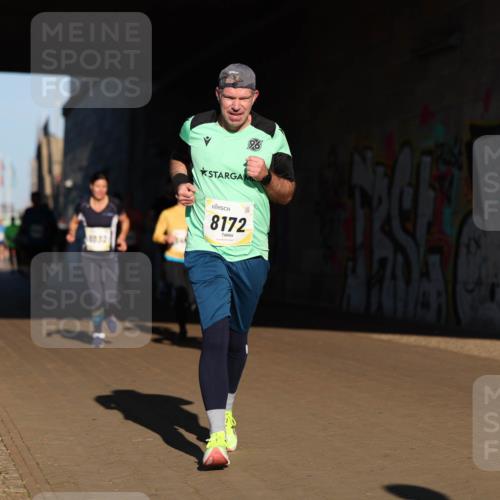 06.10.2024 - 19. swb-Marathon Bremen Michael Strokosch http://msf.ph/oto/7344781 06.10.2024 10:14:27 Laufen 0232, 8172 meine-sportfotos.de