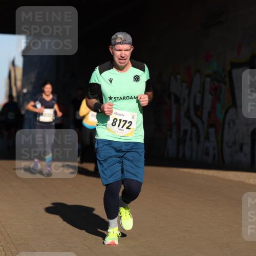 06.10.2024 - 19. swb-Marathon Bremen Michael Strokosch http://msf.ph/oto/7344784 06.10.2024 10:14:27 Laufen 8172 meine-sportfotos.de