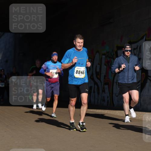 06.10.2024 - 19. swb-Marathon Bremen Michael Strokosch http://msf.ph/oto/7344814 06.10.2024 10:14:34 Laufen 8645 meine-sportfotos.de