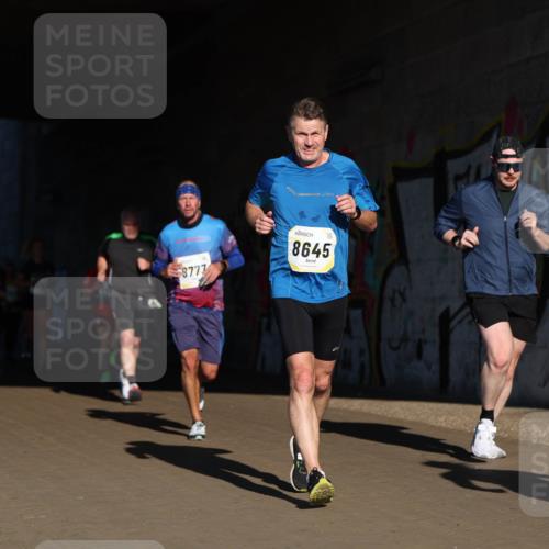 06.10.2024 - 19. swb-Marathon Bremen Michael Strokosch http://msf.ph/oto/7344817 06.10.2024 10:14:35 Laufen 8777, 8645 meine-sportfotos.de