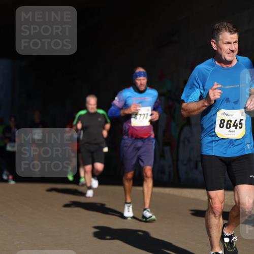 06.10.2024 - 19. swb-Marathon Bremen Michael Strokosch http://msf.ph/oto/7344821 06.10.2024 10:14:36 Laufen 771, 8645 meine-sportfotos.de