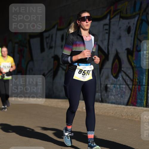 06.10.2024 - 19. swb-Marathon Bremen Michael Strokosch http://msf.ph/oto/7344837 06.10.2024 10:14:41 Laufen 7631, 855 meine-sportfotos.de