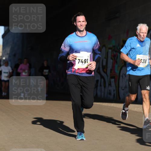 06.10.2024 - 19. swb-Marathon Bremen Michael Strokosch http://msf.ph/oto/7344862 06.10.2024 10:14:50 Laufen 15, 24, 7491, 538 meine-sportfotos.de