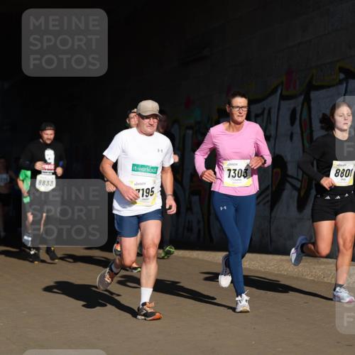 06.10.2024 - 19. swb-Marathon Bremen Michael Strokosch http://msf.ph/oto/7344868 06.10.2024 10:14:56 Laufen 9710, 4228, 8833, 195, 7303, 8801 meine-sportfotos.de