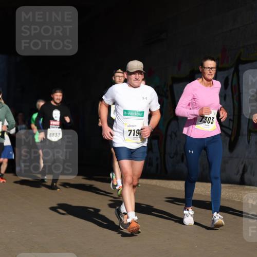 06.10.2024 - 19. swb-Marathon Bremen Michael Strokosch http://msf.ph/oto/7344870 06.10.2024 10:14:56 Laufen 721, 9110, 7303, 8833, 719, 880 meine-sportfotos.de