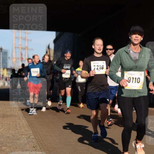 06.10.2024 - 19. swb-Marathon Bremen Michael Strokosch http://msf.ph/oto/7344880 06.10.2024 10:14:58 Laufen 7095, 094, 7218, 8110, 8833 meine-sportfotos.de