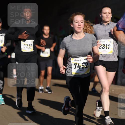 06.10.2024 - 19. swb-Marathon Bremen Michael Strokosch http://msf.ph/oto/7344907 06.10.2024 10:15:04 Laufen 2006, 8836, 8351, 7452, 8813, 840 meine-sportfotos.de