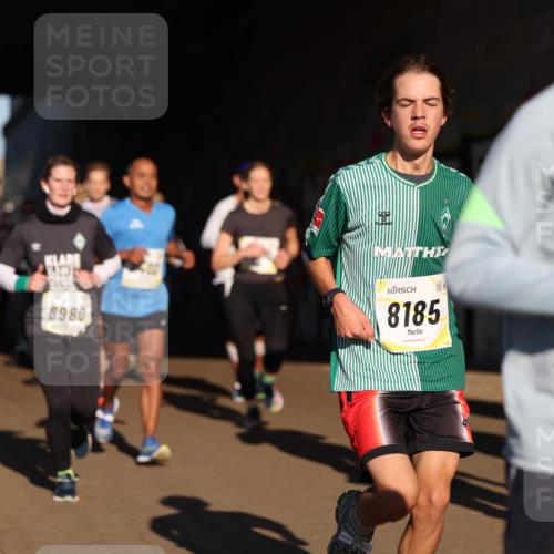 06.10.2024 - 19. swb-Marathon Bremen Michael Strokosch http://msf.ph/oto/7344914 06.10.2024 10:15:08 Laufen 8980, 8185, 101 meine-sportfotos.de
