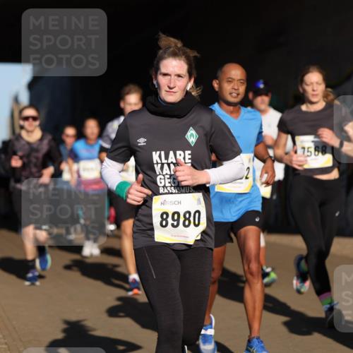 06.10.2024 - 19. swb-Marathon Bremen Michael Strokosch http://msf.ph/oto/7344918 06.10.2024 10:15:10 Laufen 7568, 8980 meine-sportfotos.de