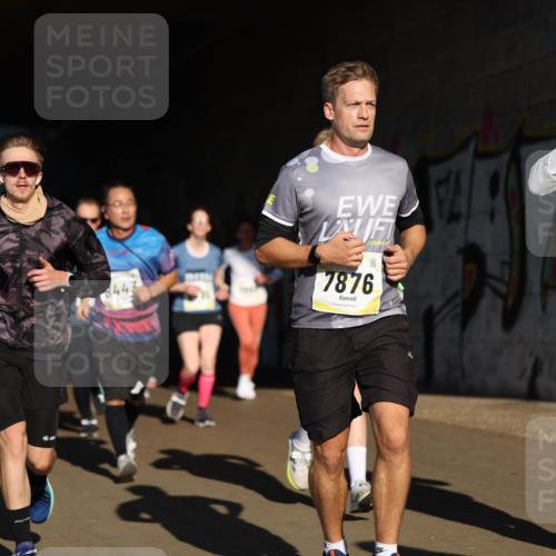 06.10.2024 - 19. swb-Marathon Bremen Michael Strokosch http://msf.ph/oto/7344928 06.10.2024 10:15:11 Laufen 8443, 7876, 7697 meine-sportfotos.de