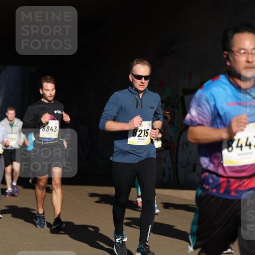 06.10.2024 - 19. swb-Marathon Bremen Michael Strokosch http://msf.ph/oto/7344936 06.10.2024 10:15:13 Laufen 716, 7219, 8843, 8215, 8443 meine-sportfotos.de