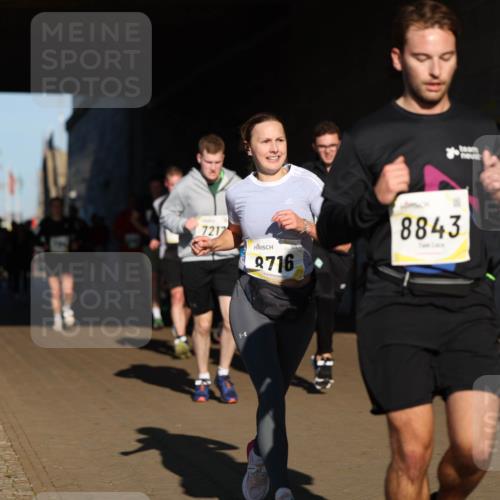 06.10.2024 - 19. swb-Marathon Bremen Michael Strokosch http://msf.ph/oto/7344945 06.10.2024 10:15:16 Laufen 7217, 8716, 8843 meine-sportfotos.de