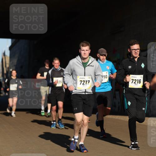 06.10.2024 - 19. swb-Marathon Bremen Michael Strokosch http://msf.ph/oto/7344949 06.10.2024 10:15:17 Laufen 718, 4, 25, 7217, 6, 30, 7216 meine-sportfotos.de