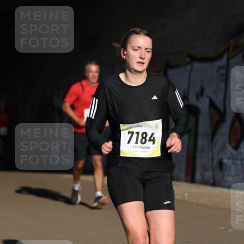 06.10.2024 - 19. swb-Marathon Bremen Michael Strokosch http://msf.ph/oto/7344967 06.10.2024 10:15:21 Laufen 7184 meine-sportfotos.de