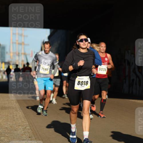 06.10.2024 - 19. swb-Marathon Bremen Michael Strokosch http://msf.ph/oto/7344988 06.10.2024 10:15:27 Laufen 7560, 8018, 9038 meine-sportfotos.de