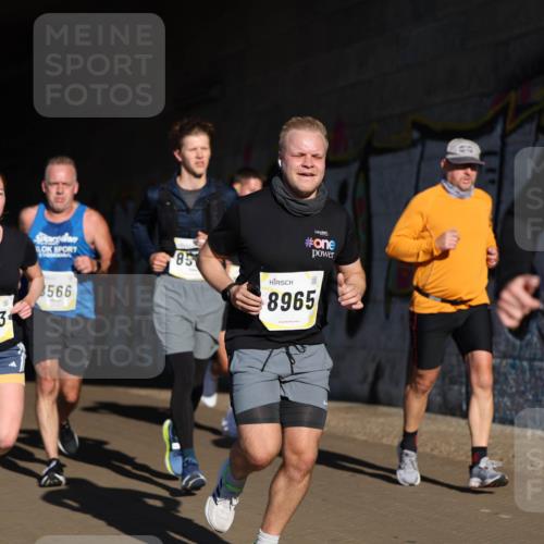 06.10.2024 - 19. swb-Marathon Bremen Michael Strokosch http://msf.ph/oto/7345000 06.10.2024 10:15:30 Laufen 8835, 85, 8965, 7673, 8566 meine-sportfotos.de