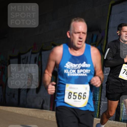 06.10.2024 - 19. swb-Marathon Bremen Michael Strokosch http://msf.ph/oto/7345009 06.10.2024 10:15:32 Laufen 7334, 7897, 8566 meine-sportfotos.de