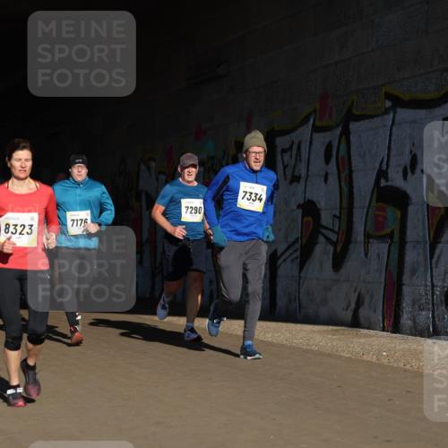 06.10.2024 - 19. swb-Marathon Bremen Michael Strokosch http://msf.ph/oto/7345011 06.10.2024 10:15:33 Laufen 8323, 7176, 7290, 7334 meine-sportfotos.de