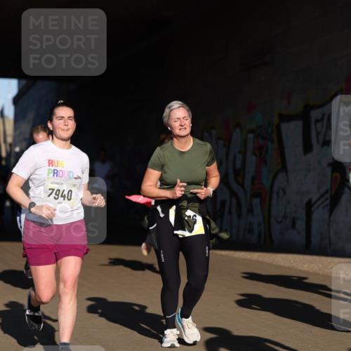 06.10.2024 - 19. swb-Marathon Bremen Michael Strokosch http://msf.ph/oto/7345029 06.10.2024 10:15:38 Laufen 7940, 75 meine-sportfotos.de