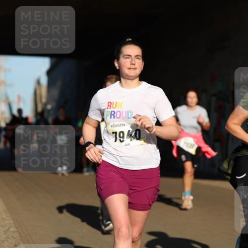 06.10.2024 - 19. swb-Marathon Bremen Michael Strokosch http://msf.ph/oto/7345033 06.10.2024 10:15:39 Laufen 7940 meine-sportfotos.de