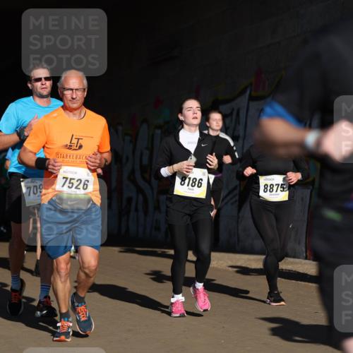 06.10.2024 - 19. swb-Marathon Bremen Michael Strokosch http://msf.ph/oto/7345057 06.10.2024 10:15:46 Laufen 2024, 8525, 709, 1868, 7526, 8186, 8875, 8828, 194 meine-sportfotos.de