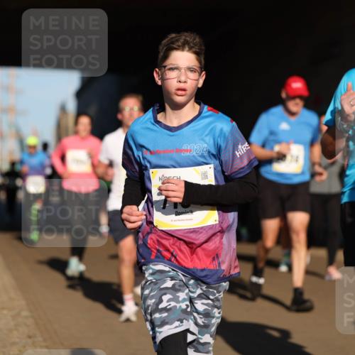 06.10.2024 - 19. swb-Marathon Bremen Michael Strokosch http://msf.ph/oto/7345063 06.10.2024 10:15:48 Laufen 2024, 18, 74, 7099 meine-sportfotos.de