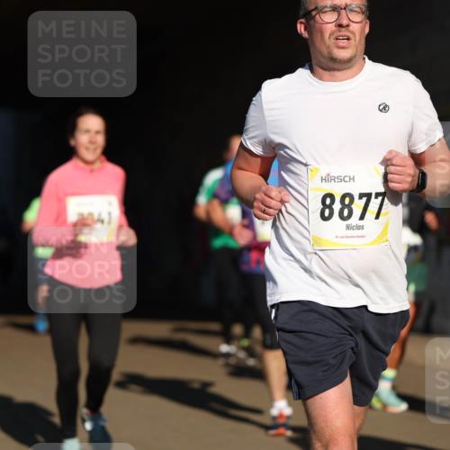06.10.2024 - 19. swb-Marathon Bremen Michael Strokosch http://msf.ph/oto/7345075 06.10.2024 10:15:50 Laufen 8877, 19 meine-sportfotos.de