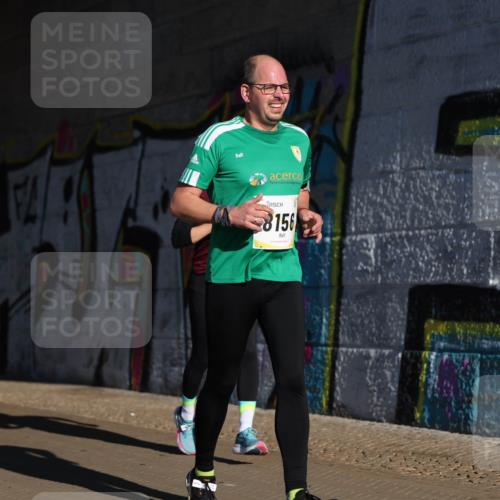 06.10.2024 - 19. swb-Marathon Bremen Michael Strokosch http://msf.ph/oto/7345080 06.10.2024 10:15:52 Laufen 8156 meine-sportfotos.de