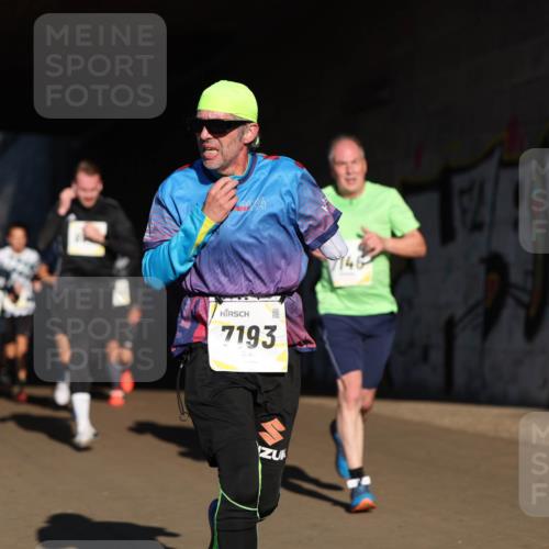06.10.2024 - 19. swb-Marathon Bremen Michael Strokosch http://msf.ph/oto/7345084 06.10.2024 10:15:53 Laufen 2024, 7193 meine-sportfotos.de