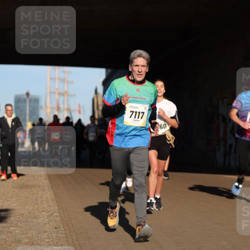 06.10.2024 - 19. swb-Marathon Bremen Michael Strokosch http://msf.ph/oto/7345174 06.10.2024 10:16:17 Laufen 02, 7117, 60, 9023 meine-sportfotos.de