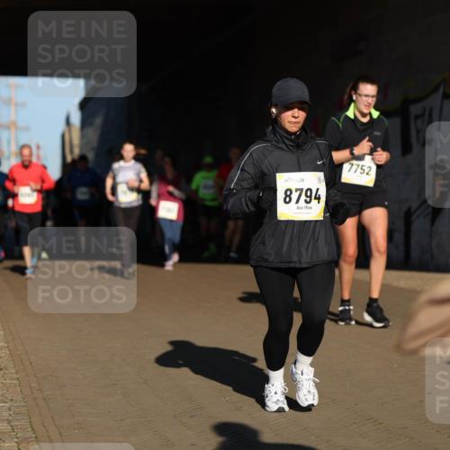 06.10.2024 - 19. swb-Marathon Bremen Michael Strokosch http://msf.ph/oto/7345185 06.10.2024 10:16:20 Laufen 8794, 7752 meine-sportfotos.de