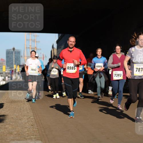 06.10.2024 - 19. swb-Marathon Bremen Michael Strokosch http://msf.ph/oto/7345196 06.10.2024 10:16:23 Laufen 880, 9008, 61, 8985, 7542, 8521, 7362, 7870, 8898 meine-sportfotos.de