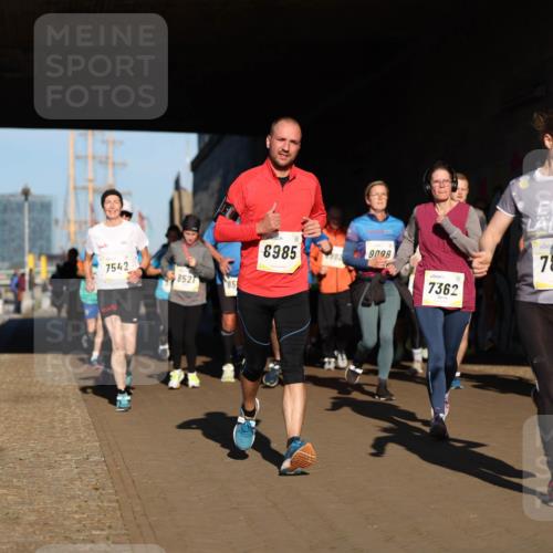 06.10.2024 - 19. swb-Marathon Bremen Michael Strokosch http://msf.ph/oto/7345199 06.10.2024 10:16:23 Laufen 7542, 8521, 85, 8985, 7803, 9098, 7362, 7870, 008 meine-sportfotos.de