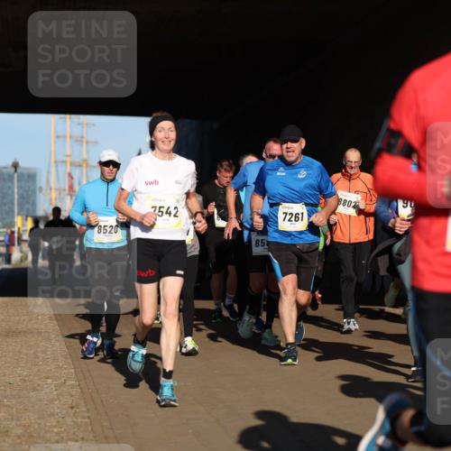 06.10.2024 - 19. swb-Marathon Bremen Michael Strokosch http://msf.ph/oto/7345204 06.10.2024 10:16:25 Laufen 8520, 7542, 85, 7261, 8802, 6985, 362 meine-sportfotos.de