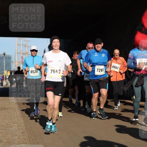 06.10.2024 - 19. swb-Marathon Bremen Michael Strokosch http://msf.ph/oto/7345207 06.10.2024 10:16:25 Laufen 8520, 7542, 85, 7261, 8802, 8, 898 meine-sportfotos.de