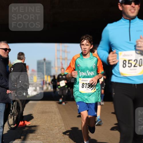 06.10.2024 - 19. swb-Marathon Bremen Michael Strokosch http://msf.ph/oto/7345218 06.10.2024 10:16:28 Laufen 8156, 8520, 8157 meine-sportfotos.de