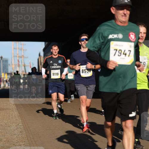 06.10.2024 - 19. swb-Marathon Bremen Michael Strokosch http://msf.ph/oto/7345309 06.10.2024 10:16:45 Laufen 9119, 8092, 8538, 7947, 9, 308 meine-sportfotos.de