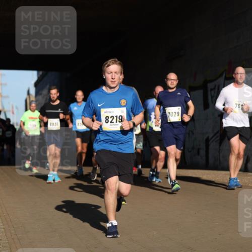 06.10.2024 - 19. swb-Marathon Bremen Michael Strokosch http://msf.ph/oto/7345340 06.10.2024 10:16:51 Laufen 8931, 83, 8219, 7029, 768 meine-sportfotos.de